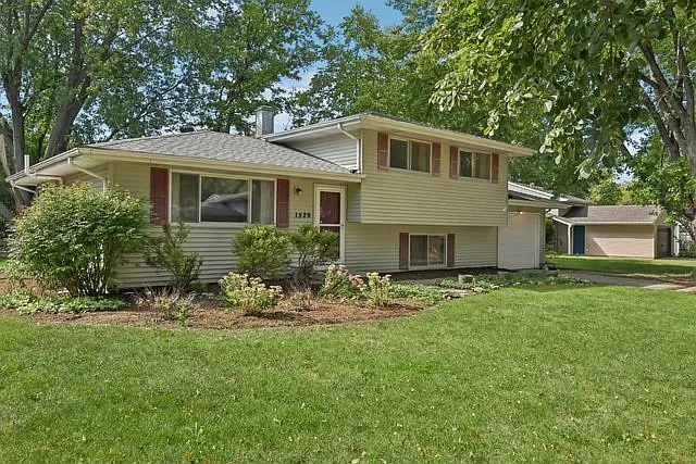 1529 Rita Ave photo 1