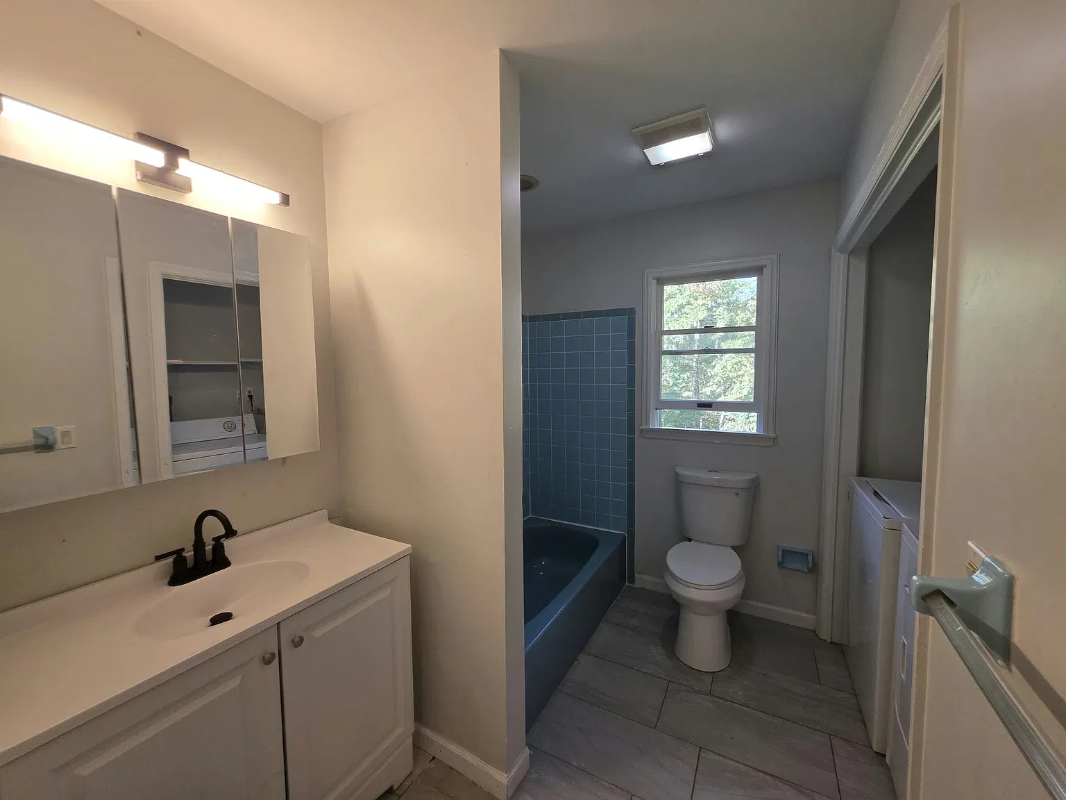 4 bed, $3,600 — Photo 4