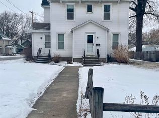 302 E Rusholme St, Davenport, IA 52803