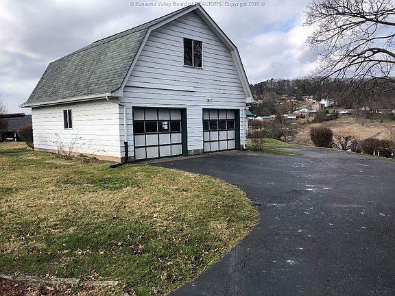 3rd image of 210 Glass Dr
