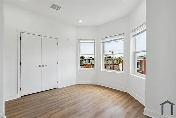 2 bed, 812 sqft, $1,476 — Photo 3