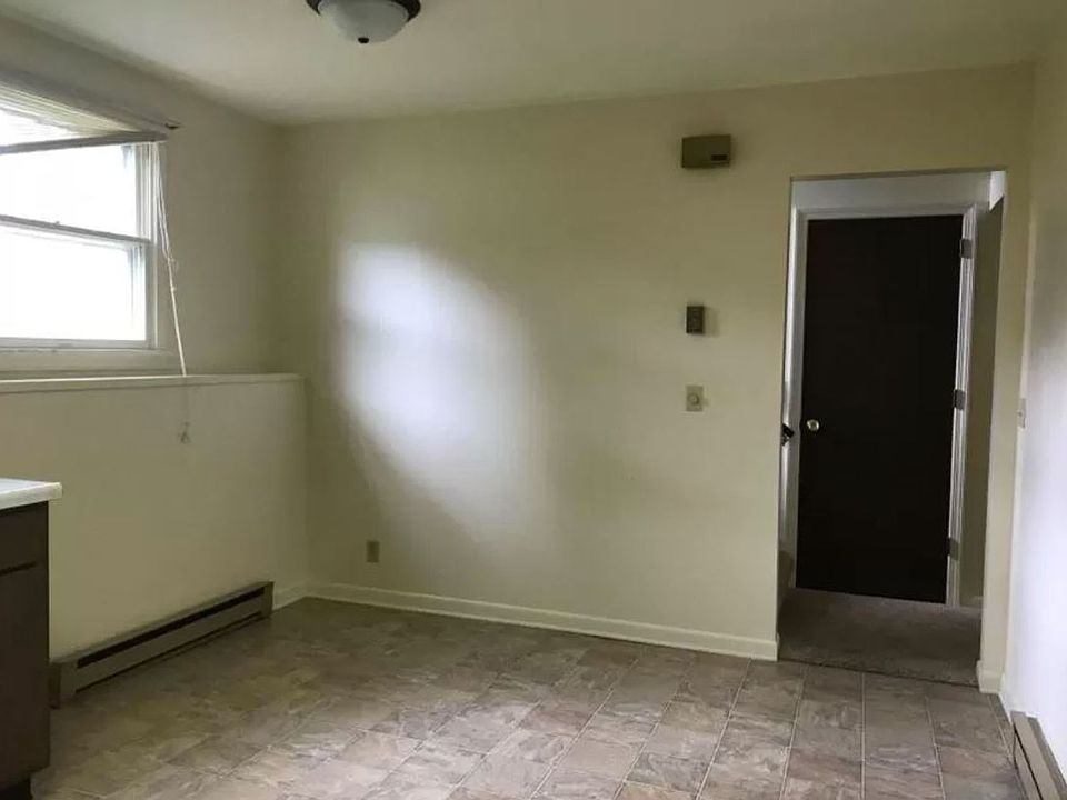 2nd image of 2306-2308 Corona Ave #2306