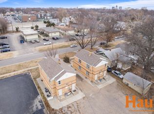 1423 SW Byron St #B, Topeka, KS 66604