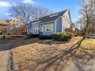 4 Strathmore Shire #B, Uxbridge, MA, 01569