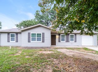 1013 Granite Ln, Loganville, GA 30052