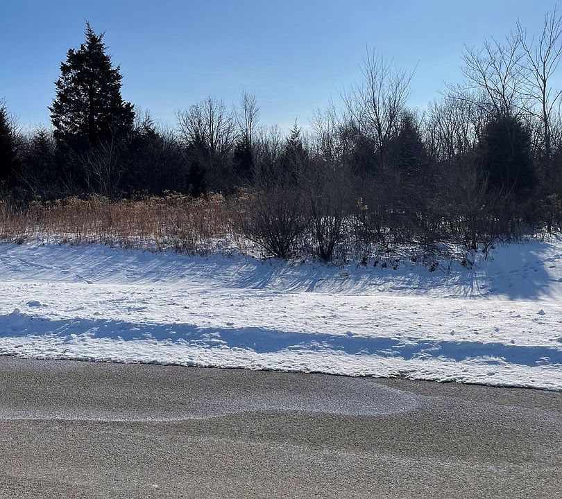2nd image of 2842 Whispering Hills Dr Lot 2842