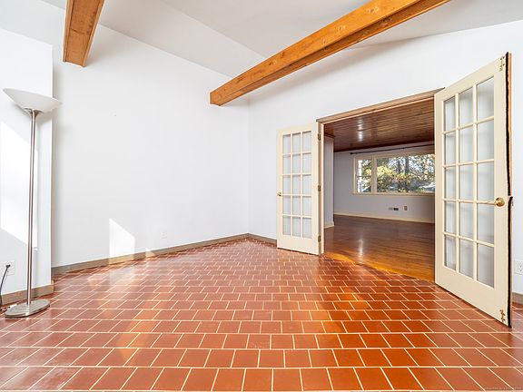 5th image of 27 Woodland Way