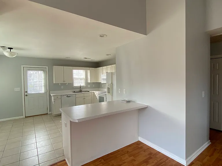 2200 Ovalberry Ct — Photo 3
