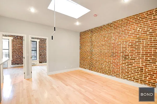 Rented by Bond New York | media 28