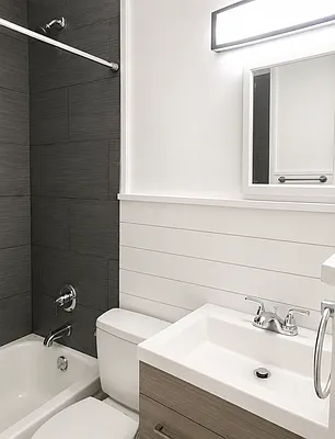Bathroom, photo 1