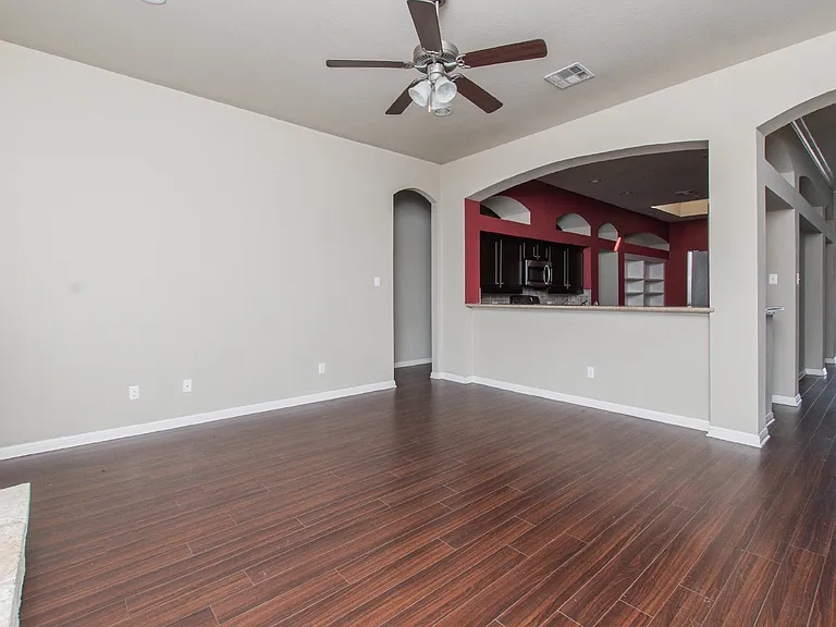 3505 Castleton Dr — Photo 7