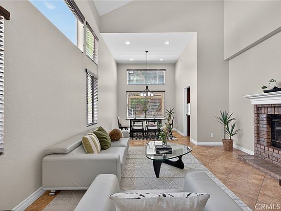 3rd image of 4997 Agate Rd