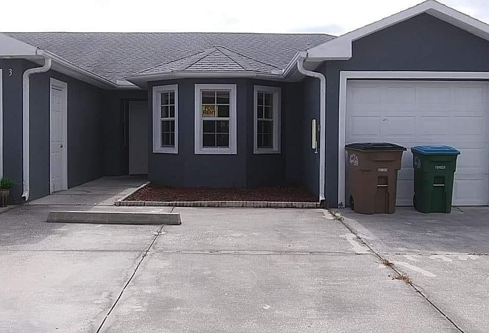 1st image of 1020 SE 11th Ter APT 3