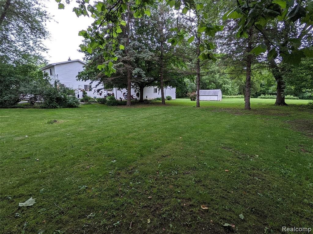 6295 Lapeer Rd Burton MI 48509 Zillow