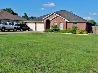 1508 Wood Springs Rd, Lindale, TX 75771