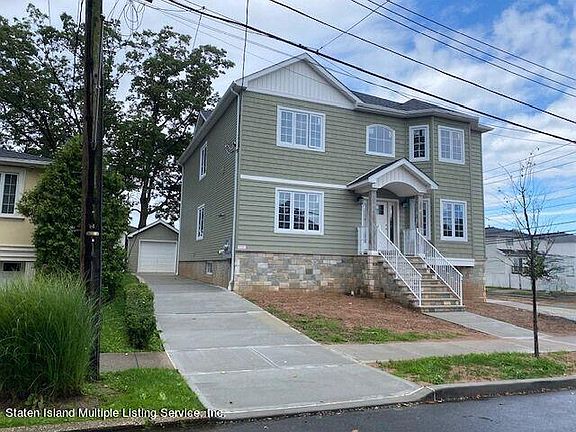 2nd image of 432 Thornycroft Ave