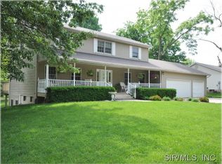 609 Hummingbird Ct, Troy, IL 62294