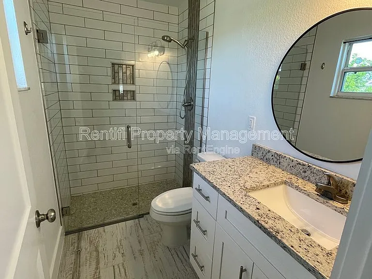 1322 Miramar St #2 — Photo 32