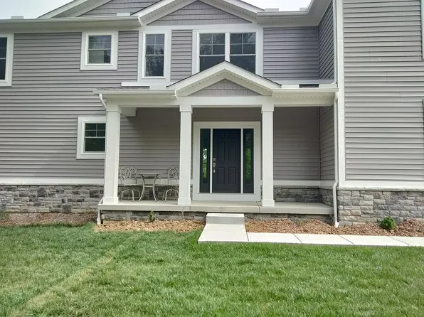 8109 Maxfield Ln, Madeira, OH 45243