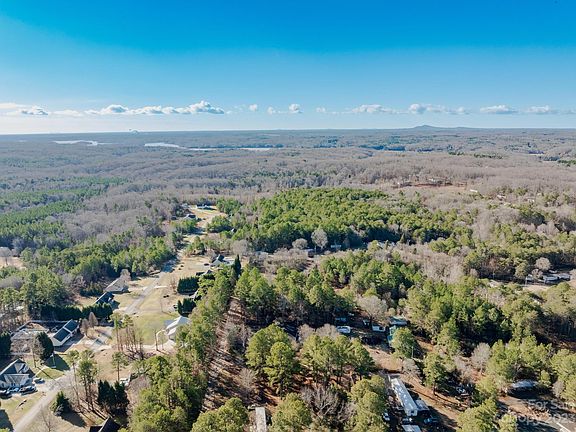 4th image of 150 Lockhart Farm Ln