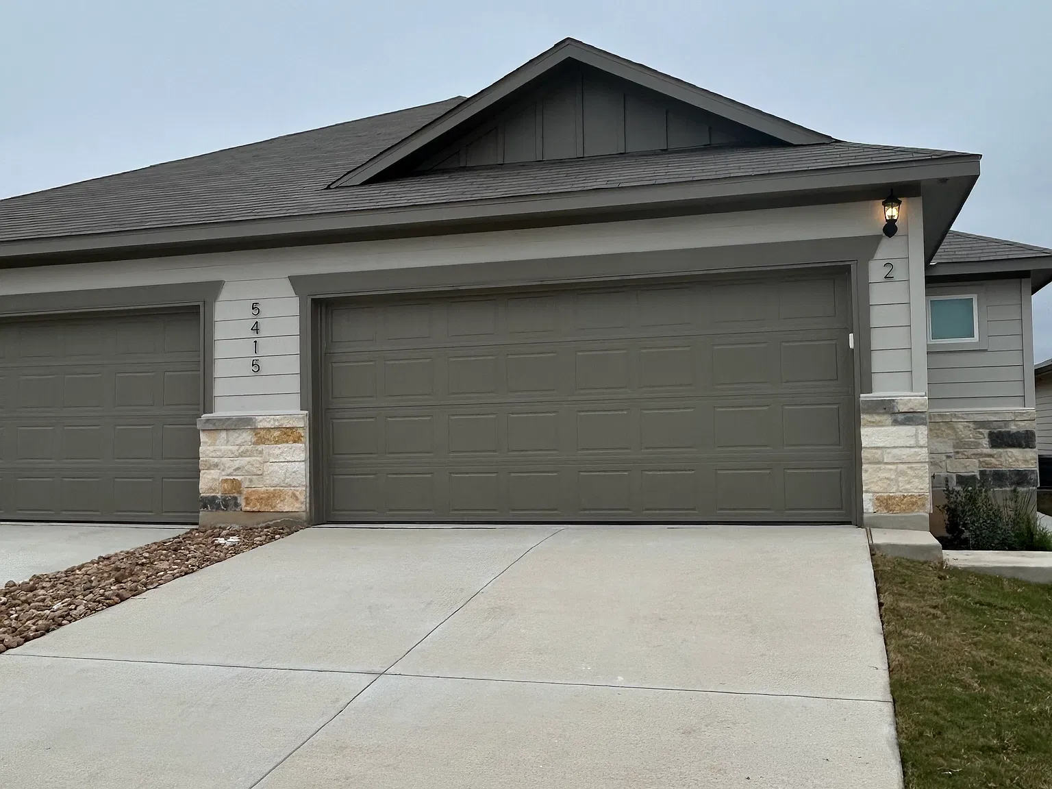 3 bed, 1300 sqft, $1,550 — Photo 2
