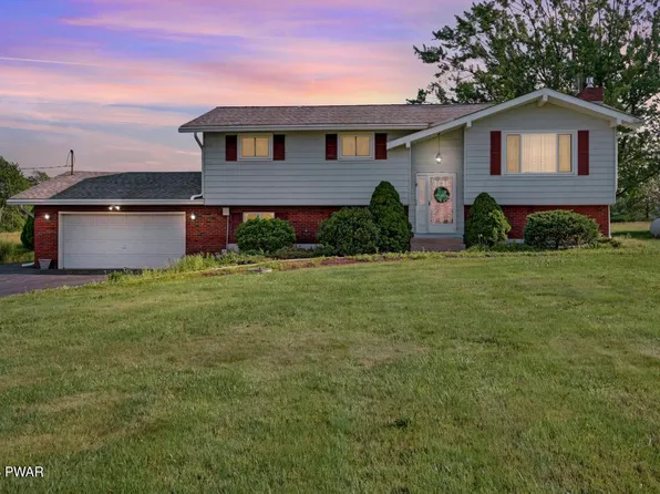 1528 Mount Cobb Rd, Jefferson Township, PA 18436