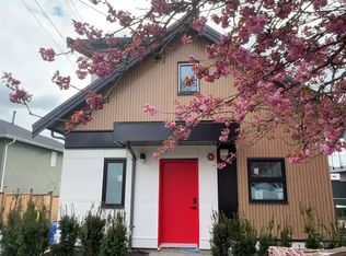 77XX Ontario St #1B, Vancouver, BC V5Y 0C1