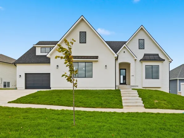 3945 Westgate Pkwy, Clive, IA 50325