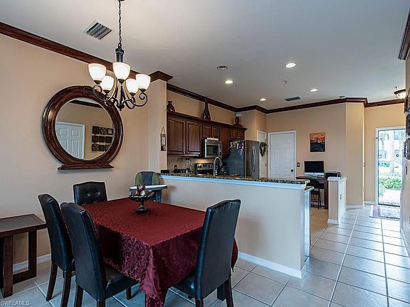3rd image of 1062 Albany Ct #196