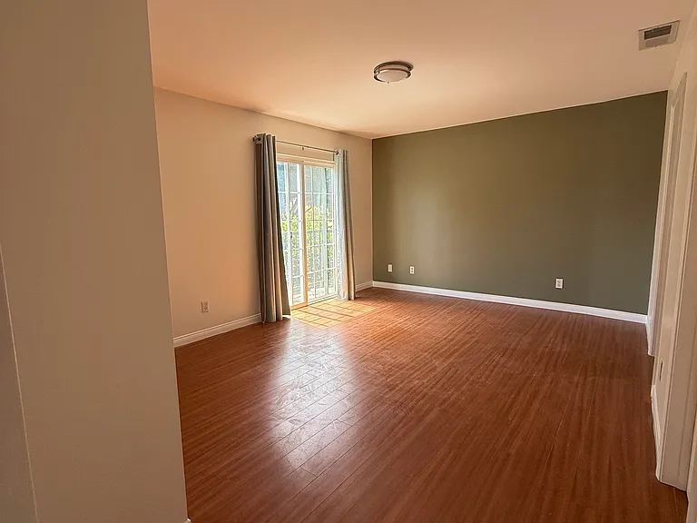 2446 S Centinela Ave — Photo 34