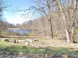 59 Woodland Dr, Vernon, NJ 07462