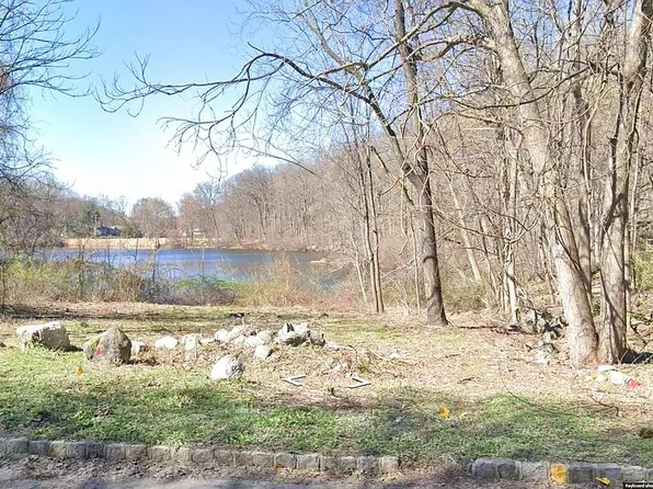 59 Woodland Dr, Vernon, NJ 07462