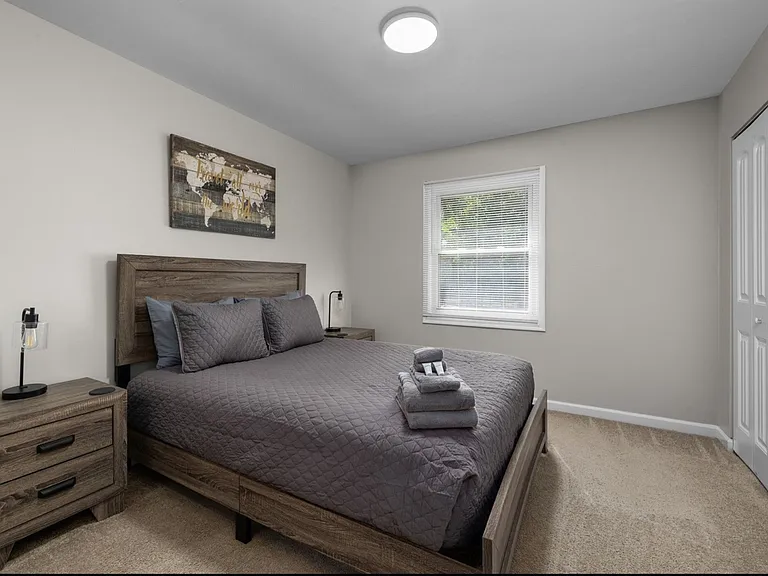 1048 Ivy Ln — Photo 19