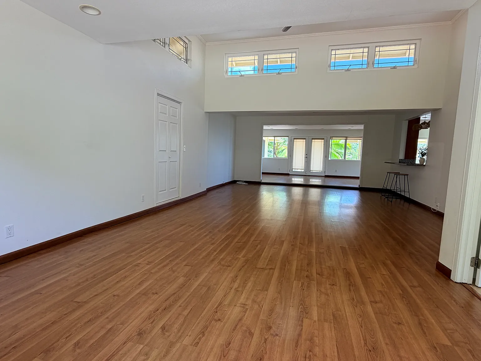 4 bed, 2826 sqft, $6,800 — Photo 3