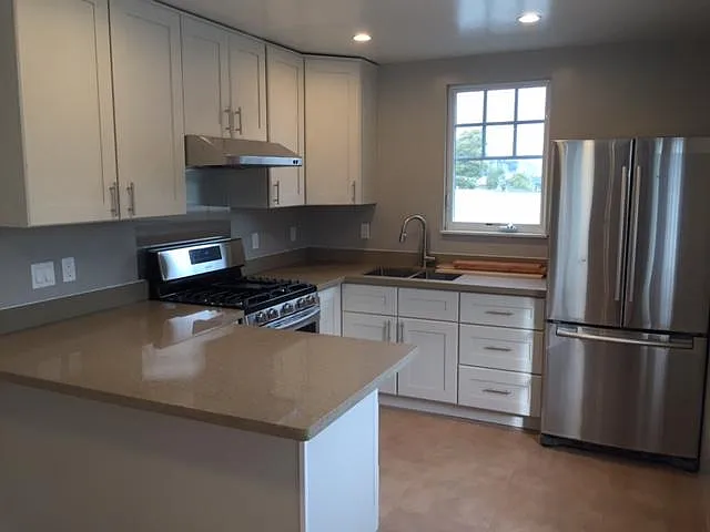 537 Rollins Rd — Photo 1