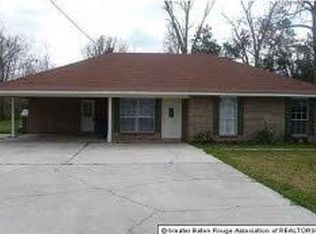 10025 Section Rd, Port Allen, LA 70767