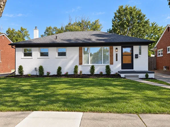 21731 Edmunton St, Saint Clair Shores, MI 48080