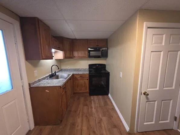 24 Elm St #204, Waterville, ME 04901