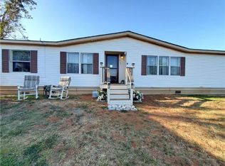 211 W Locust St, Binger, OK 73009