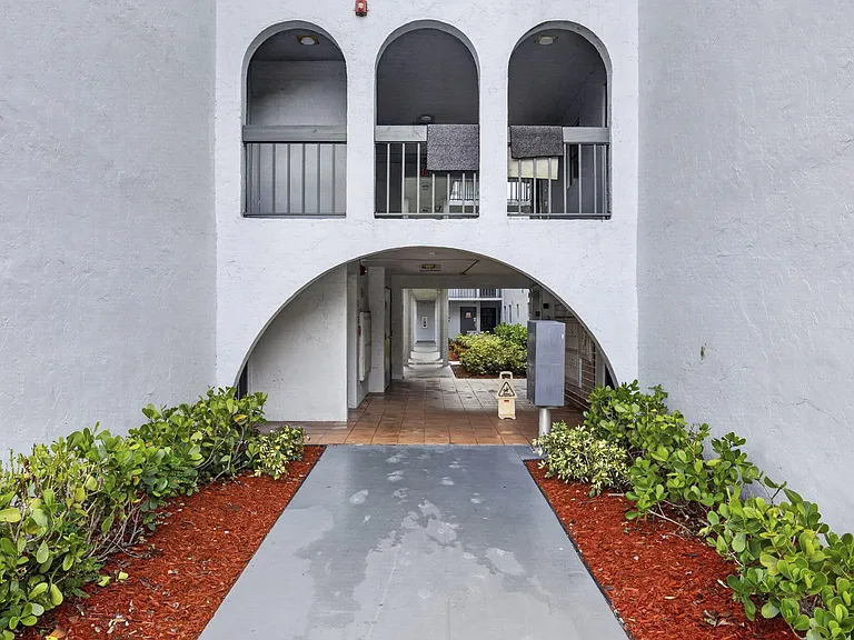 1900 N Congress Ave #201 — Photo 31