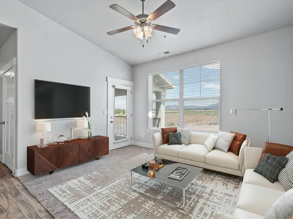 118 W Silver Springs Dr, Vineyard, UT 84059