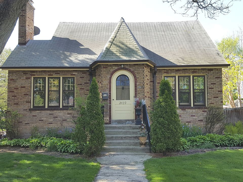 1st image of 2439 Birchwood Ln