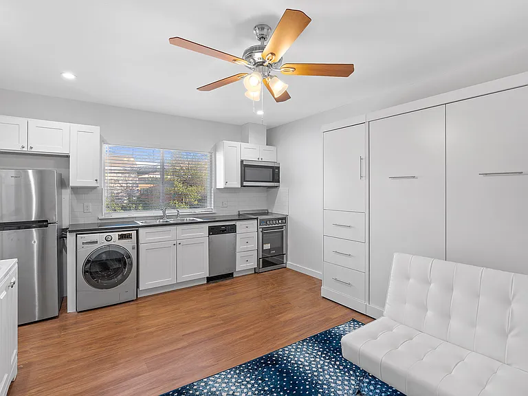 306 E 30th St #109 — Photo 11