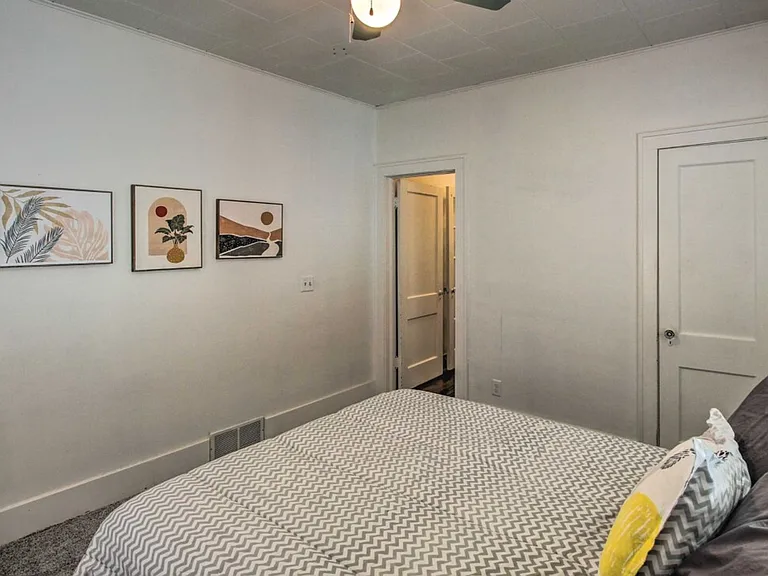 1417 Washington St — Photo 19