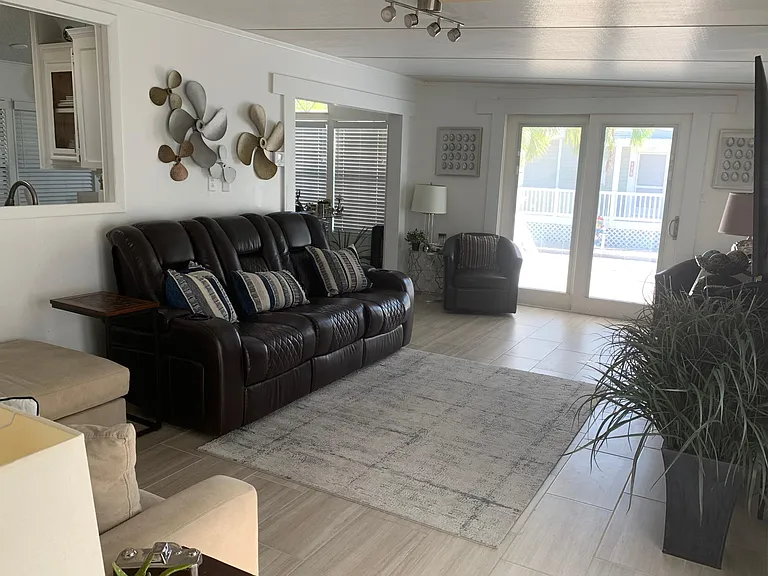 55 Boca Chica Rd #105 — Photo 4