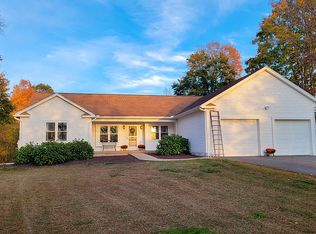 146 Meadowbrook Rd, East Longmeadow, MA 01028
