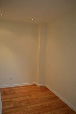 Rented by CoSo Apartments | media 62