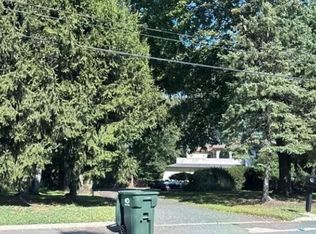 14 Line Rd, Holmdel, NJ 07733