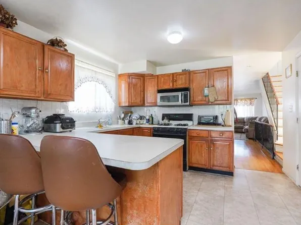 51 Georgetown Lane image 5 of 15