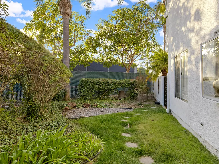 48 La Paloma — Photo 43